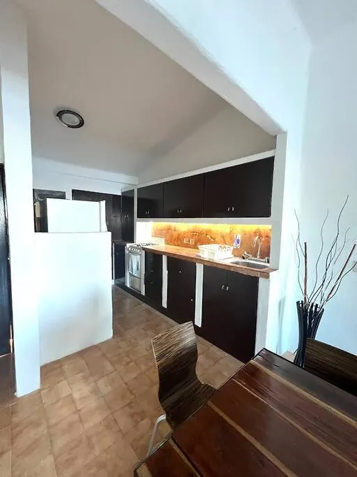 Prime Lagoonfront Apt In Hotel Zone - Walk To Beaches & Nightlife 칸쿤