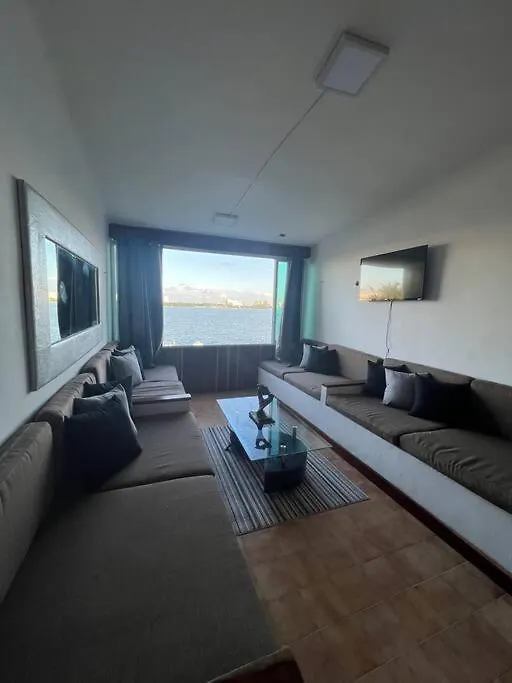 Prime Lagoonfront Apt In Hotel Zone - Walk To Beaches & Nightlife 칸쿤 아파트